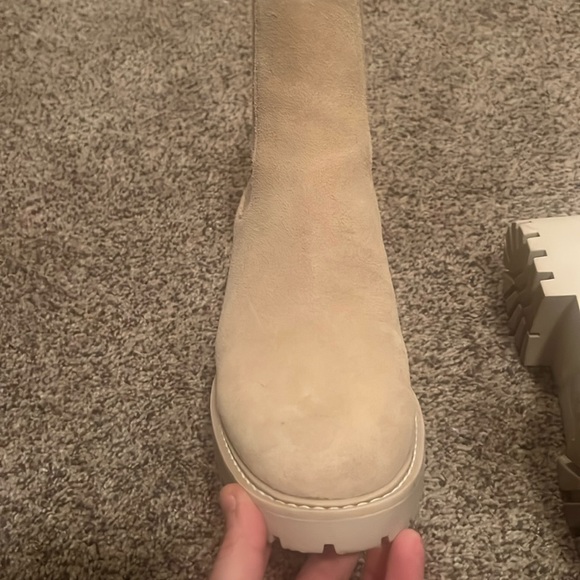 Dolce Vita Chelsea Boots - Picture 2 of 7